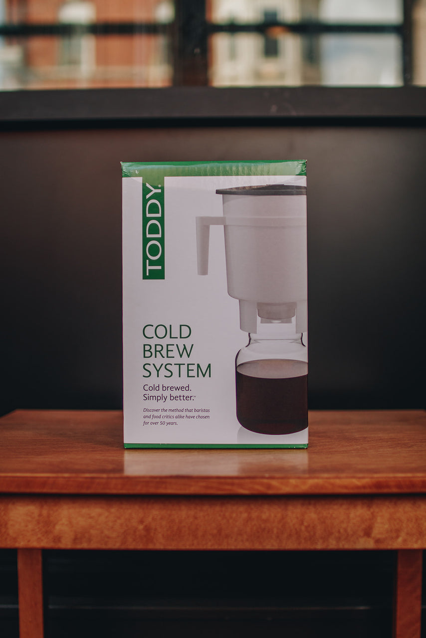 Brewing in your Toddy® Cold Brew System Pro Series 